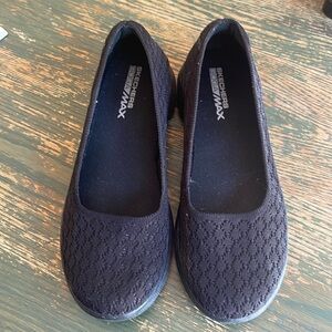 Skechers Goga Max size 9 black slip on shoes